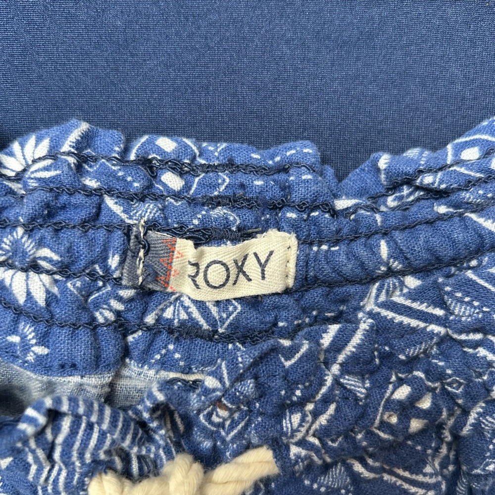 Roxy Women's Pants Color Blue & White Patterned Drawstring Pants Size Small - Picture 2 of 13